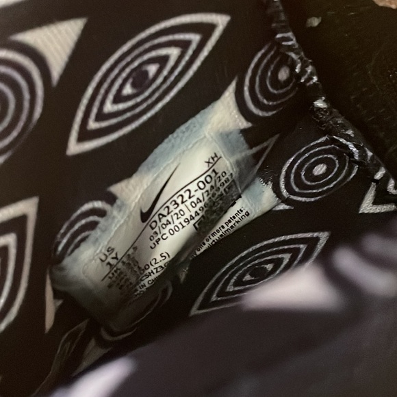 Kyrie Irvin’s Little boy size One BRAND NEW AND NEVER WORN - Picture 3 of 9